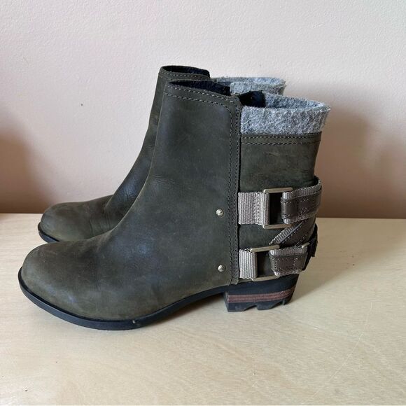 SOREL WOMEN'S LOLLA green Leather Heeled Booties Women's Size 7.5 - Picture 1 of 7